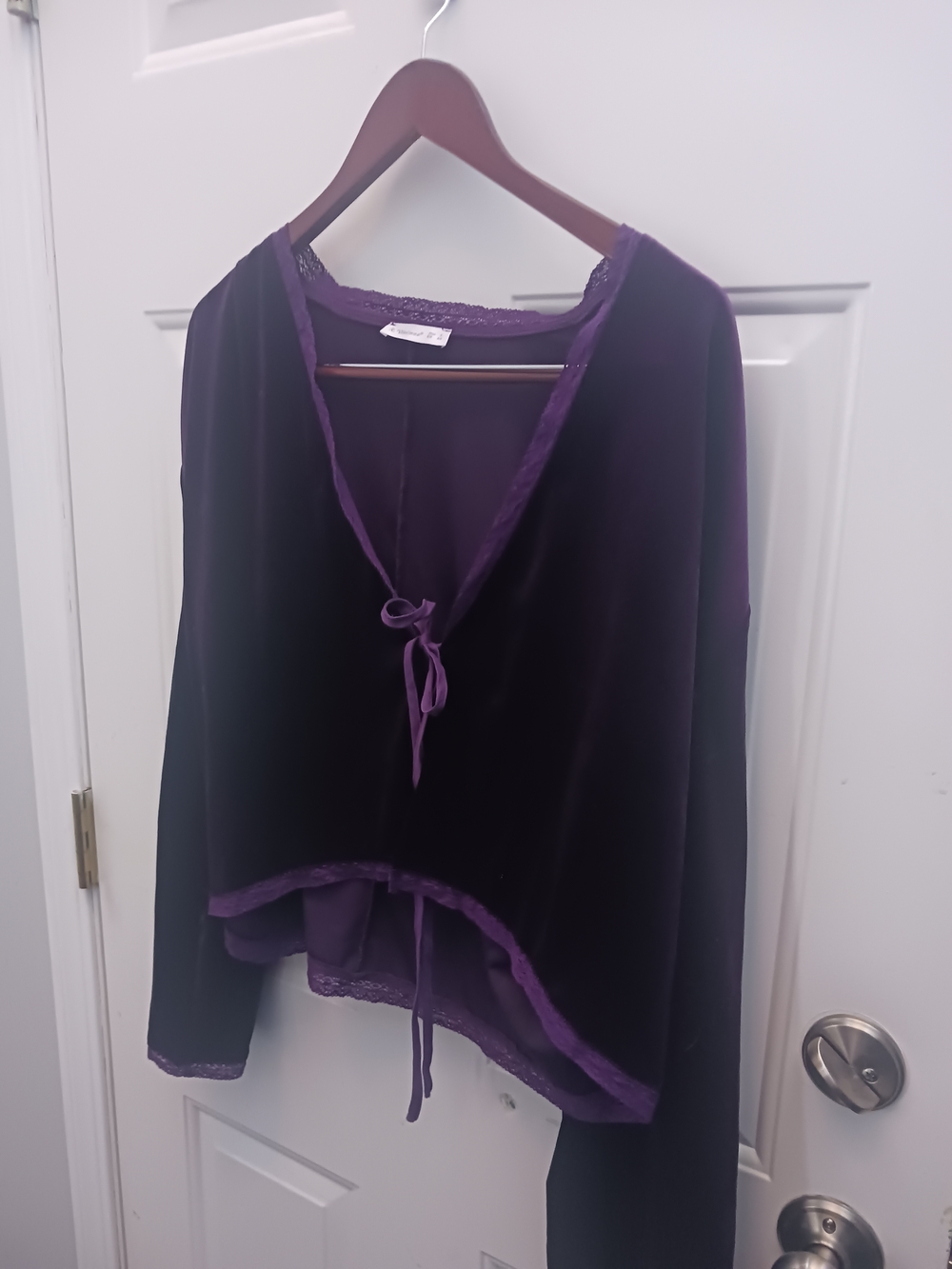 R. Vivimos Lace-Trim Top in Rich Violet - Picture 4 of 11